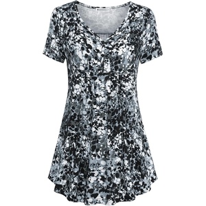 BAISHENGGT Women’s V Neck Henley Tunic for Leggings, Short Sleeve Flowy(White-black Polka Dot)